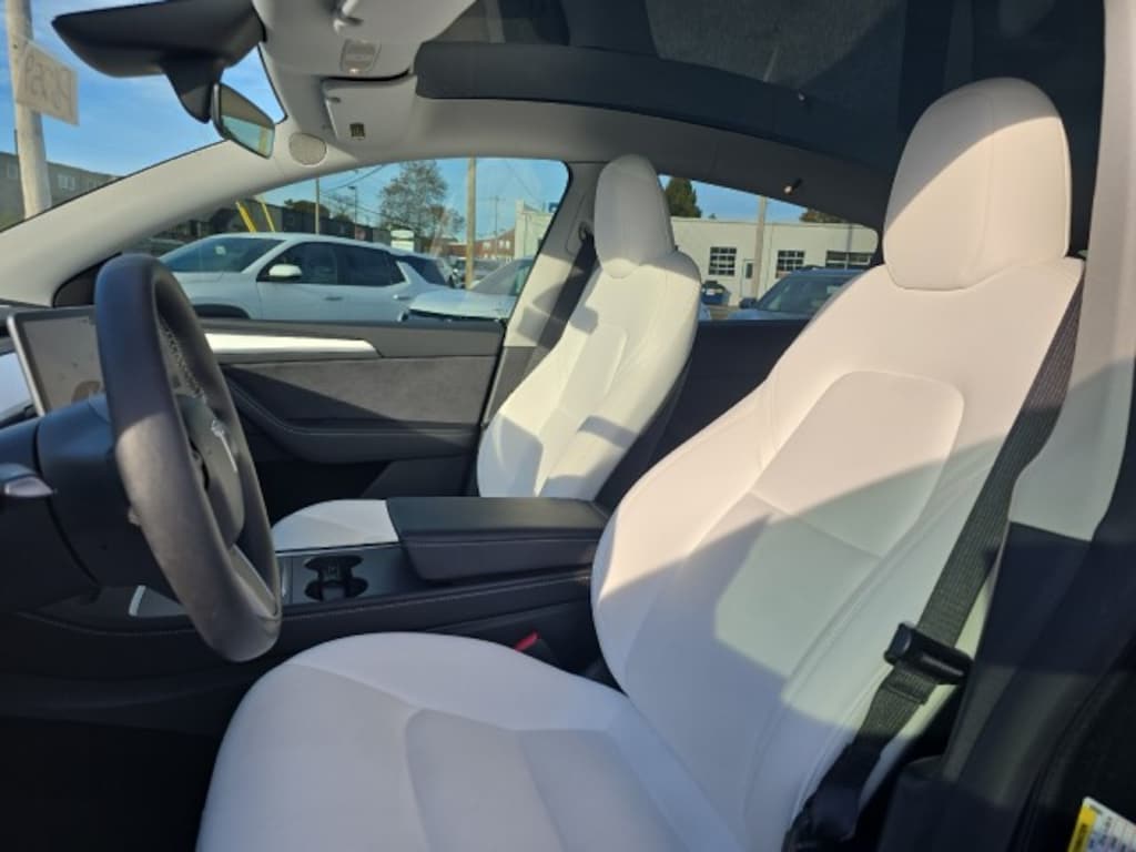 Used 2024 Tesla Model Y Long Range SUV
