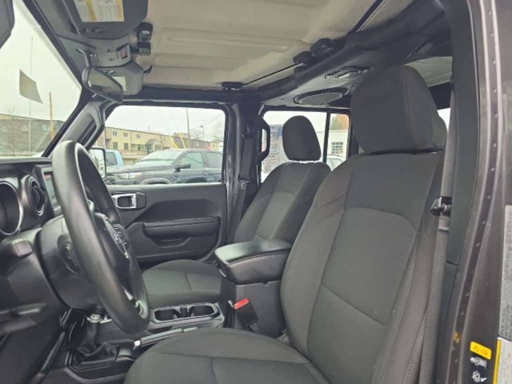 Used 2023 Jeep Gladiator Sport Truck Crew Cab