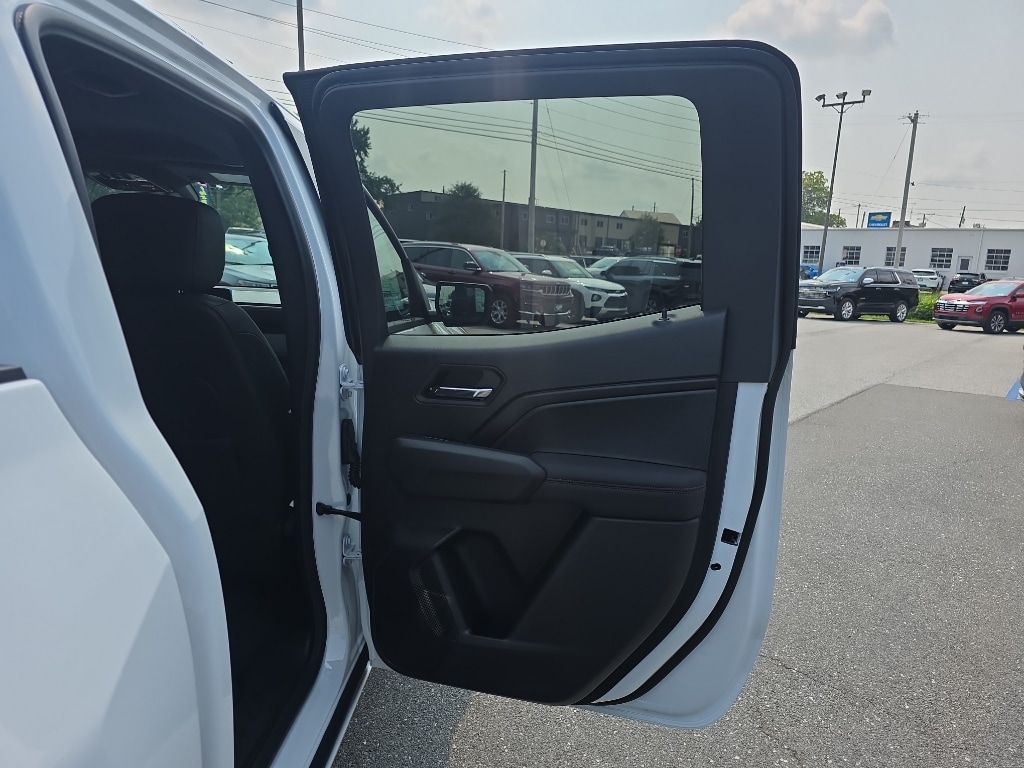 2026 Chevrolet Colorado Z71 - Photo 15
