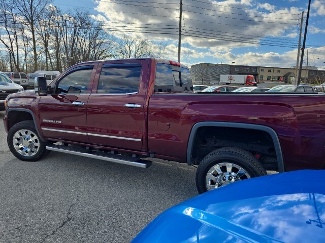 2017 Gmc Sierra 2500 HD Denali photo 3