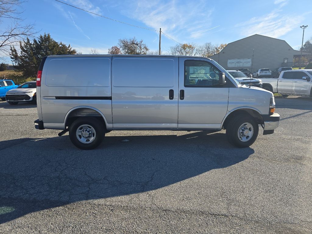 2025 Chevrolet Express Cargo Work Van - Photo 11