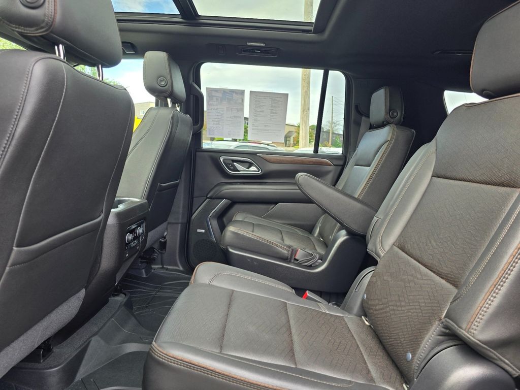 2021 Chevrolet Suburban High Country - Photo 17