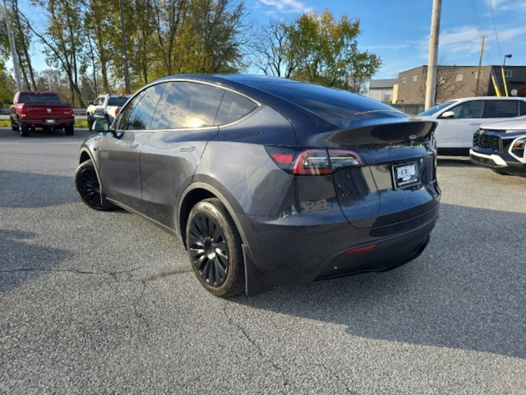 Used 2024 Tesla Model Y Long Range SUV
