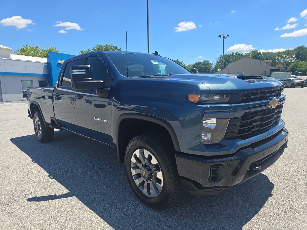 2026 Chevrolet Silverado 2500 HD Custom - Photo 3