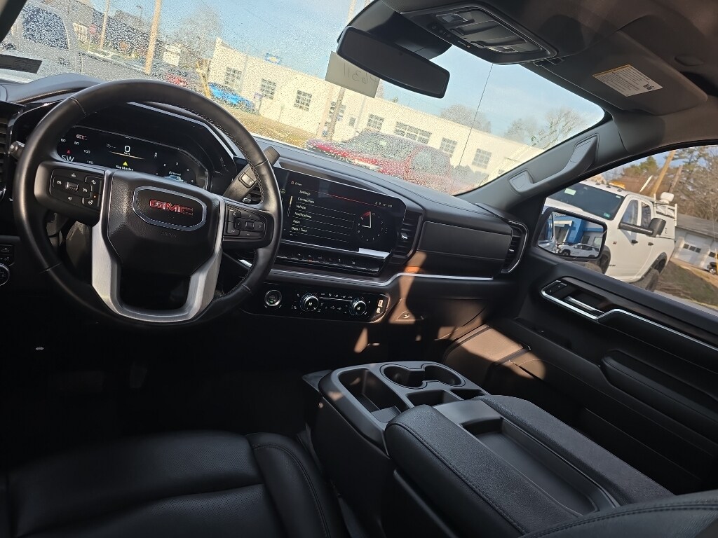 2024 GMC Sierra 1500 SLT - Photo 20