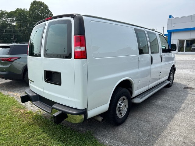 2020 Chevrolet Express 2500 Cargo Van photo 3