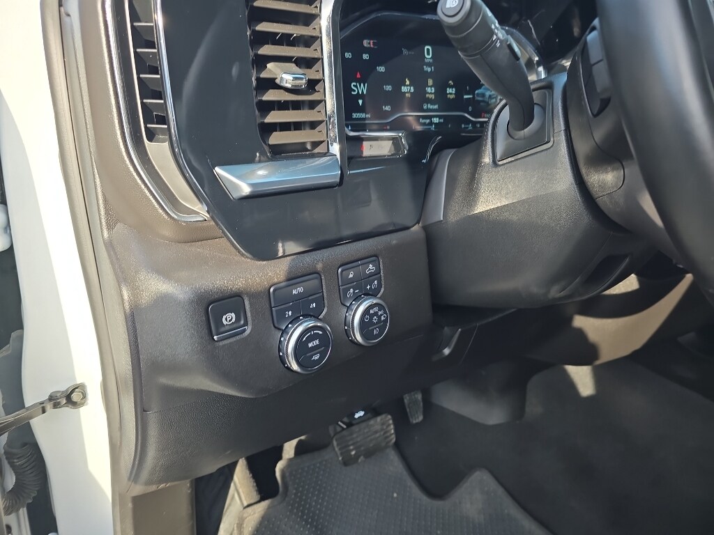 2024 GMC Sierra 1500 SLT - Photo 25