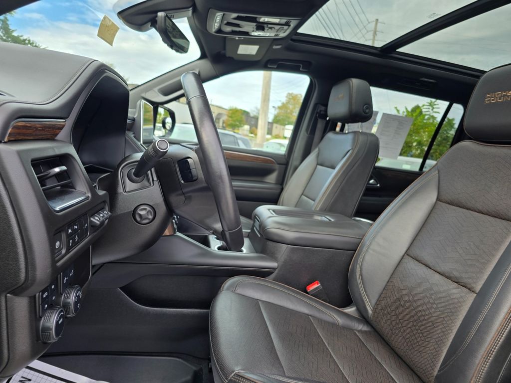 2021 Chevrolet Suburban High Country - Photo 23