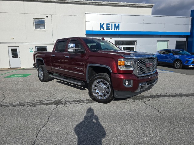 Used 2017 GMC Sierra 2500 Denali HD Denali with VIN 1GT12UEG3HF114031 for sale in Paradise, PA