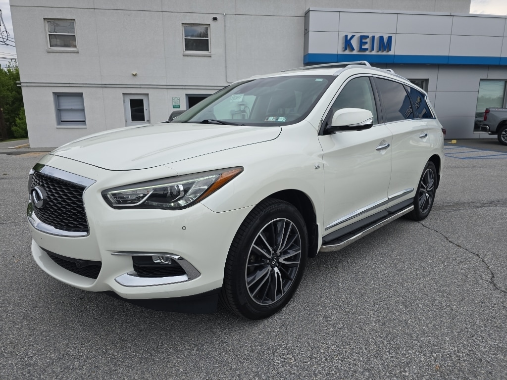 2019 INFINITI QX60 LUXE AWD's photo