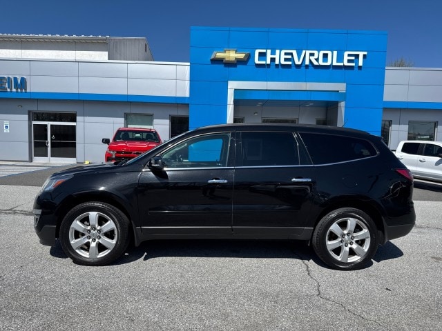 Used 2017 Chevrolet Traverse 1LT with VIN 1GNKVGKD3HJ306058 for sale in Paradise, PA