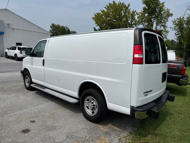 2020 Chevrolet Express 2500 Cargo Van photo 2