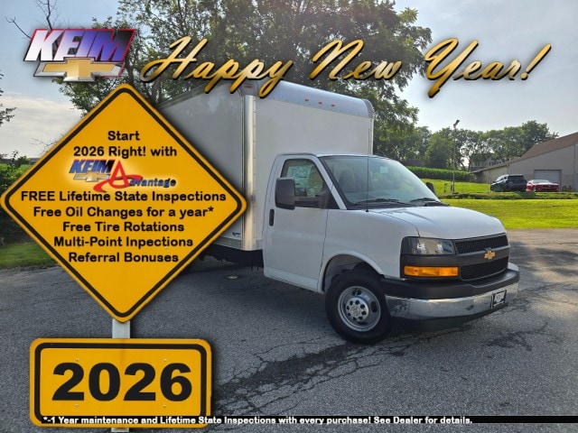2025 Chevrolet Express Cutaway Base's photo
