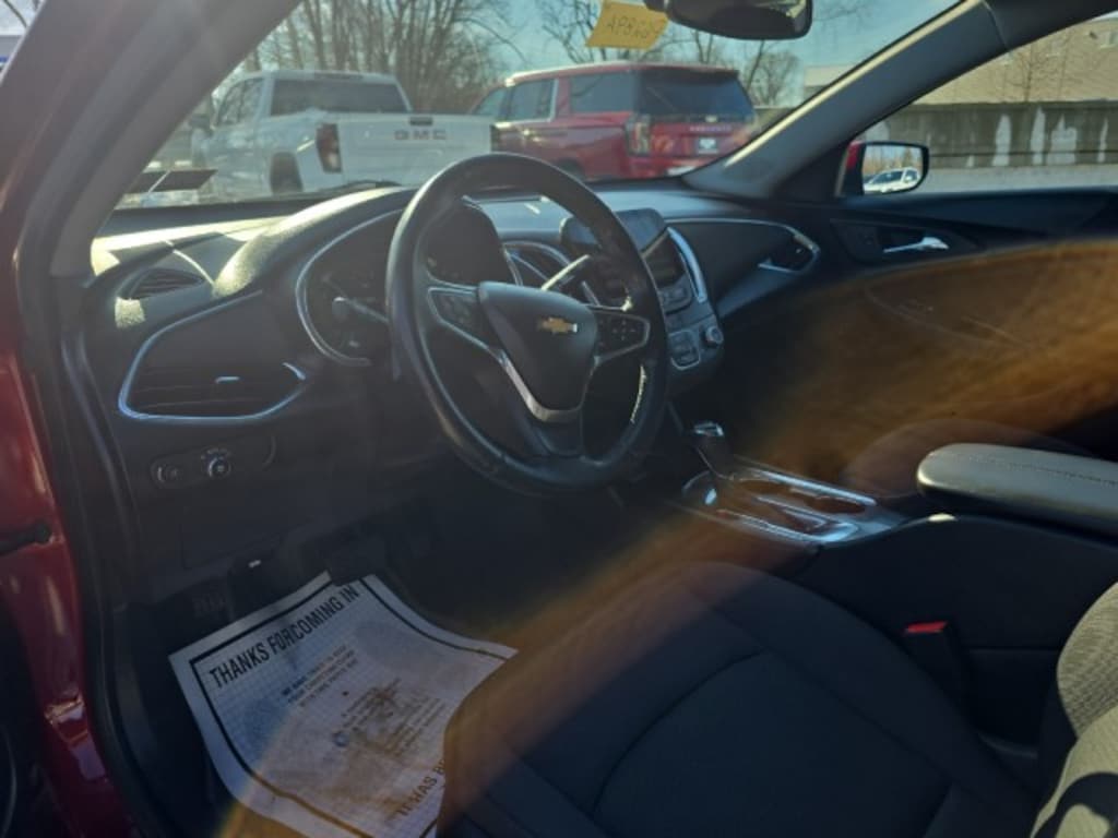 Used 2018 Chevrolet Malibu LT Sedan