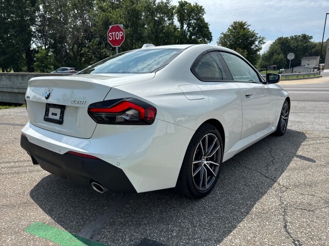 2024 Bmw 230i xDrive photo 4