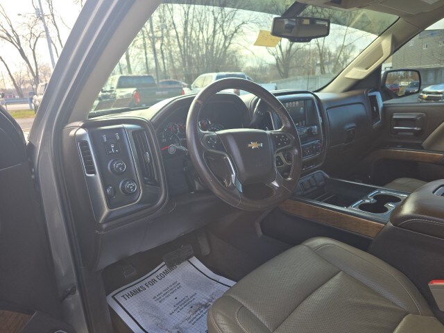2017 Chevrolet Silverado 1500 LTZ photo 2