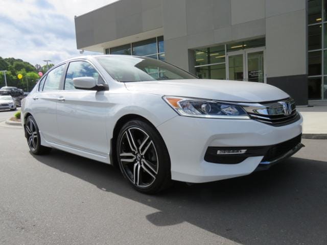 Used 2017 Honda Accord Sport with VIN 1HGCR2F54HA031373 for sale in Belmont, NC