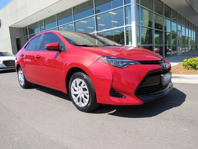 Used 2019 Toyota Corolla LE with VIN 5YFBURHE9KP868699 for sale in Belmont, NC