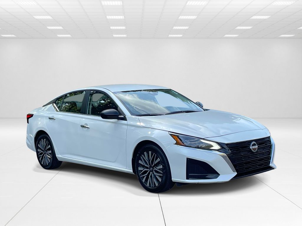 2025 Nissan Altima 2.5 SV Sedan