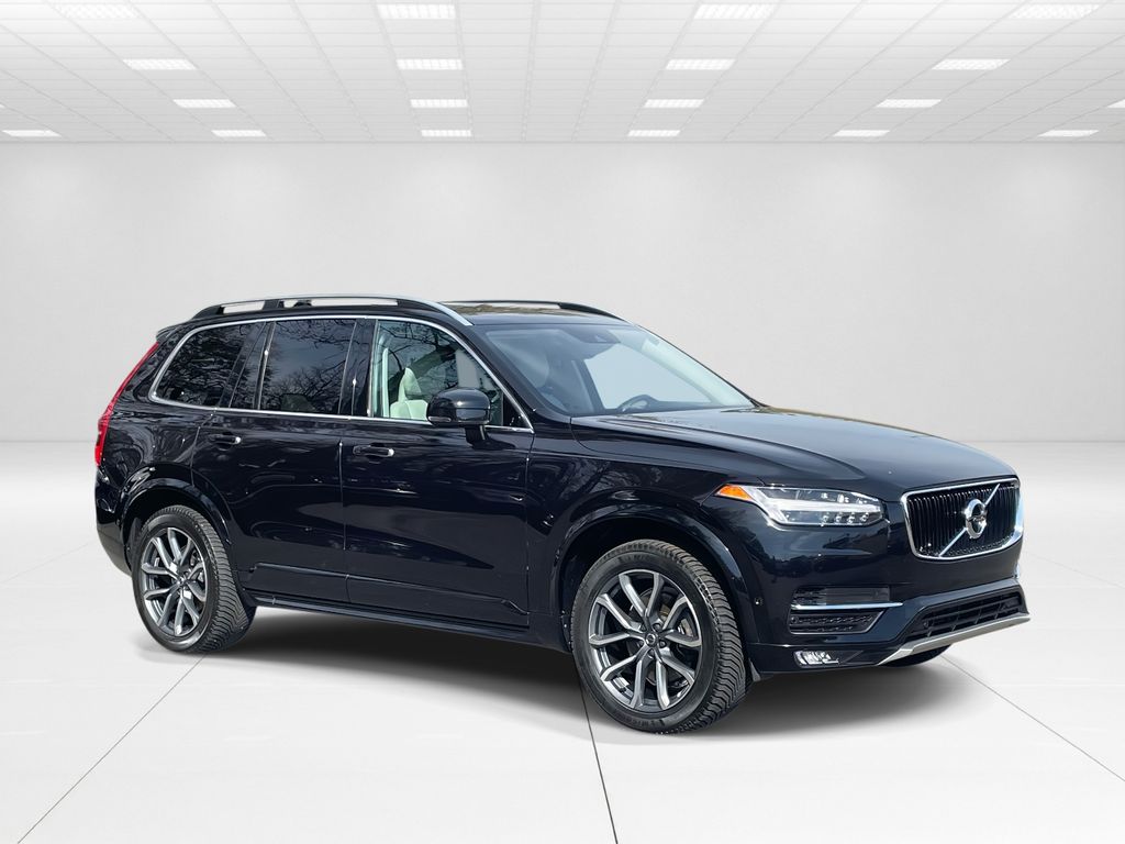 2018 Volvo XC90 Momentum