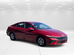 2025 Hyundai Elantra SE Sedan