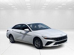 2026 Hyundai Elantra SE Sedan