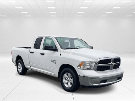 2024 Ram 1500 Classic SLT Truck