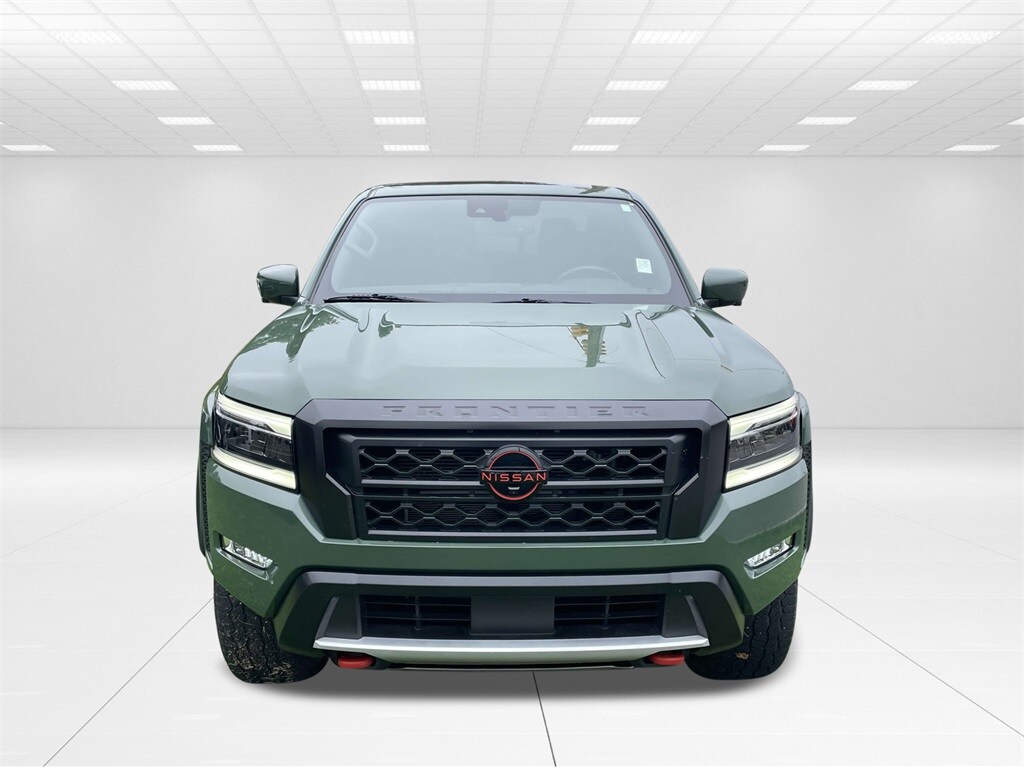 2022 Nissan Frontier PRO-4X photo 2