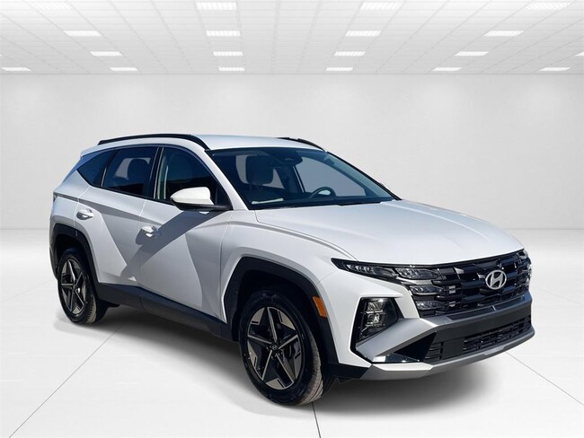 New 2026 Hyundai Tucson Hybrid SEL SUV near Belmont