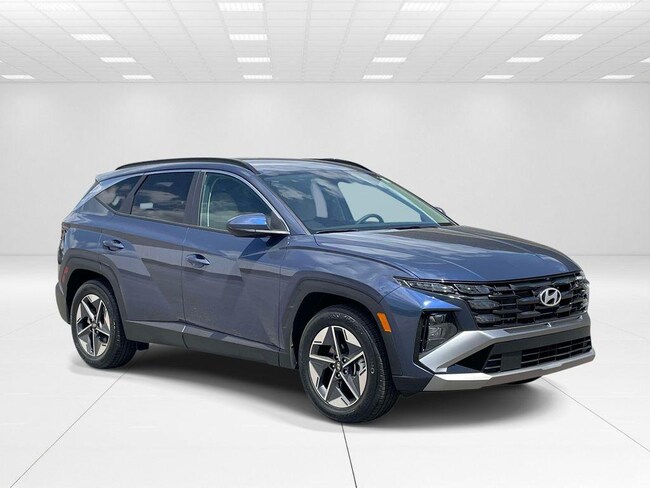 New 2026 Hyundai Tucson SEL FWD SUV near Belmont