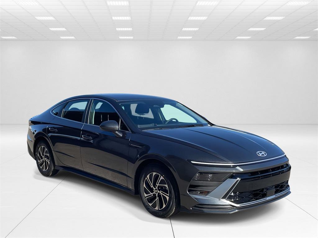 2026 Hyundai Sonata Hybrid Sedan 