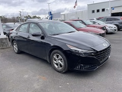 2023 Hyundai Elantra SE Sedan