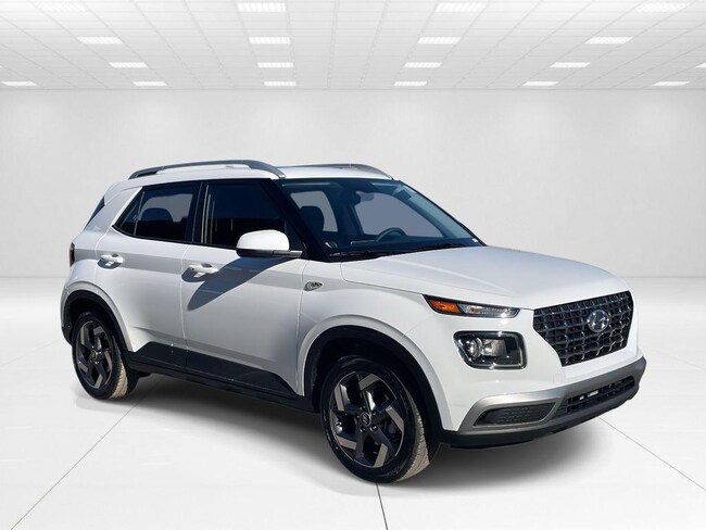 New 2026 Hyundai Venue SEL SUV near Belmont