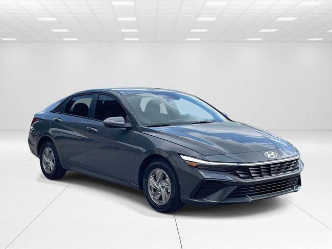 New 2026 Hyundai Elantra SE Sedan near Belmont