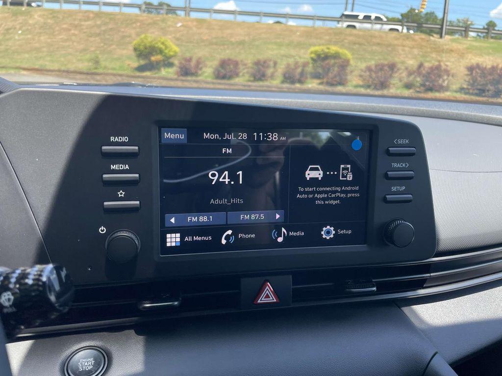 2025 Hyundai Elantra SEL - Photo 23