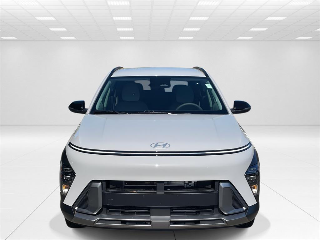2026 Hyundai Kona SEL photo 2