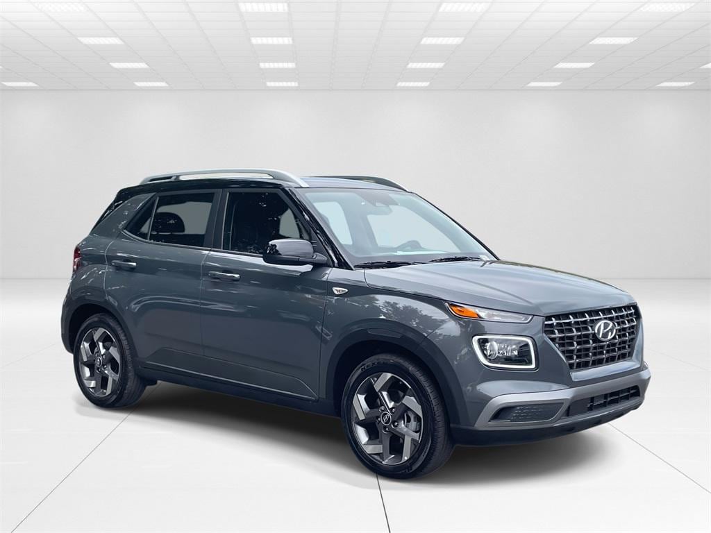 2025 Hyundai Venue Limited's photo