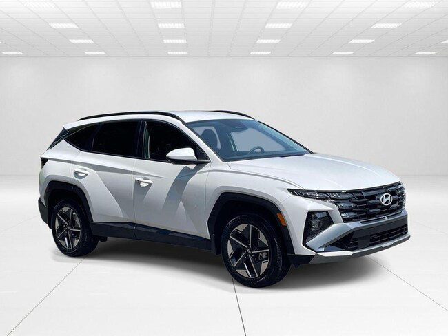 New 2026 Hyundai Tucson Hybrid SEL AWD SUV near Belmont