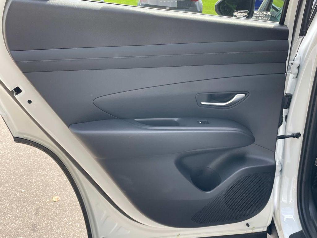 2025 Hyundai Tucson SEL - Photo 12