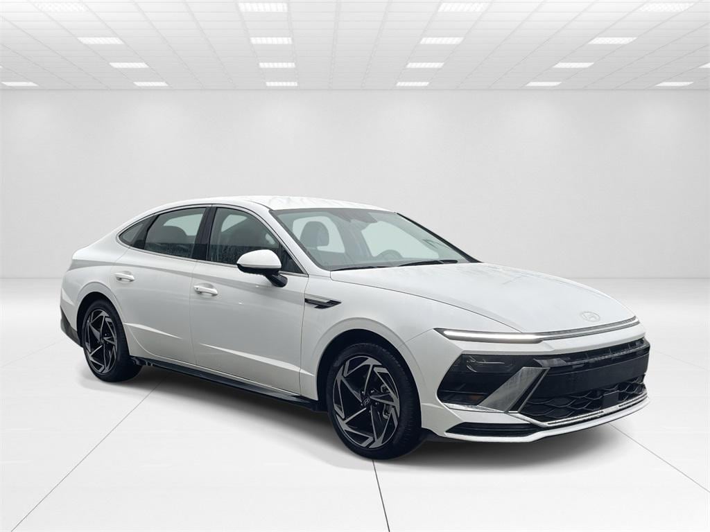 2026 Hyundai Sonata SEL's photo