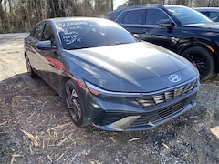 2024 Hyundai Elantra SEL Sedan