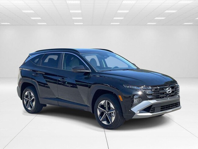 New 2026 Hyundai Tucson SEL AWD SUV near Belmont