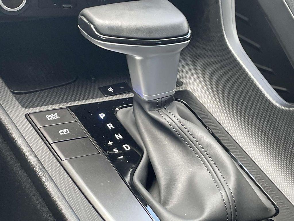 2025 Hyundai Elantra SEL - Photo 25