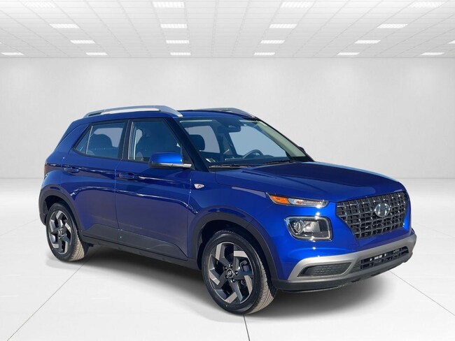 New 2026 Hyundai Venue SEL SUV near Belmont