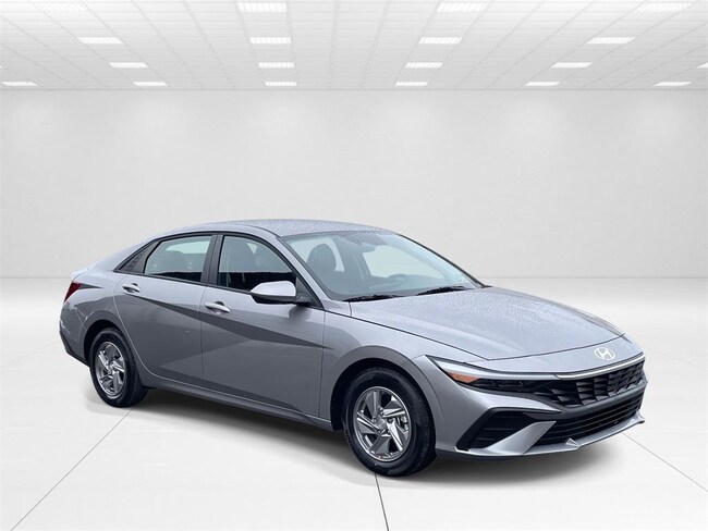 New 2026 Hyundai Elantra SE Sedan near Belmont