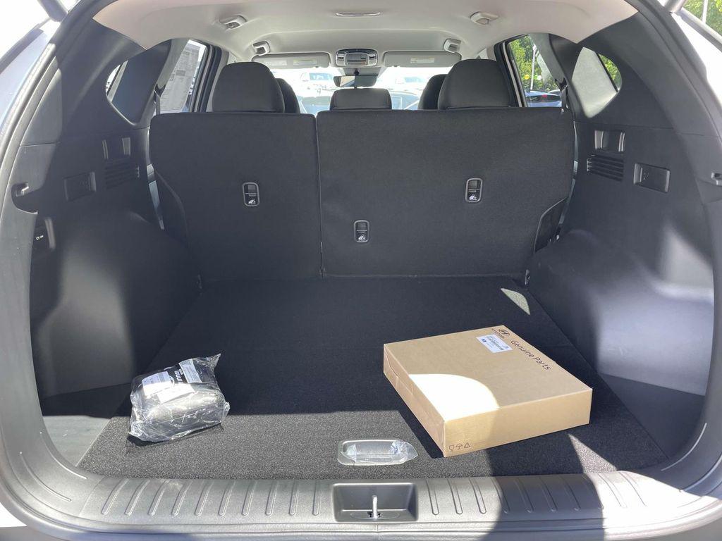 2025 Hyundai Tucson SEL - Photo 11