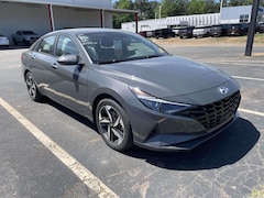 2023 Hyundai Elantra SEL Sedan