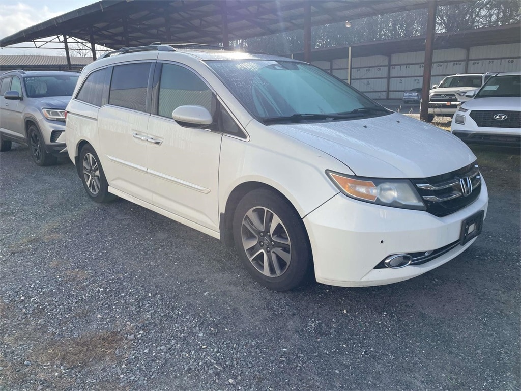 2015 Honda Odyssey Touring Elite's photo