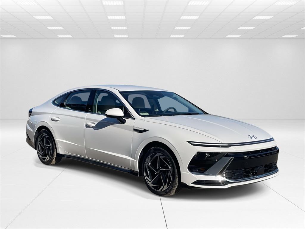 2026 Hyundai Sonata SEL's photo