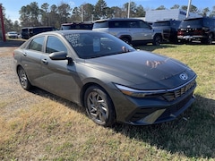 2024 Hyundai Elantra SEL Sedan